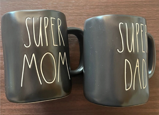 Rae Dunn Black Super Mom & Dad Mug Set (Pre-Owned)