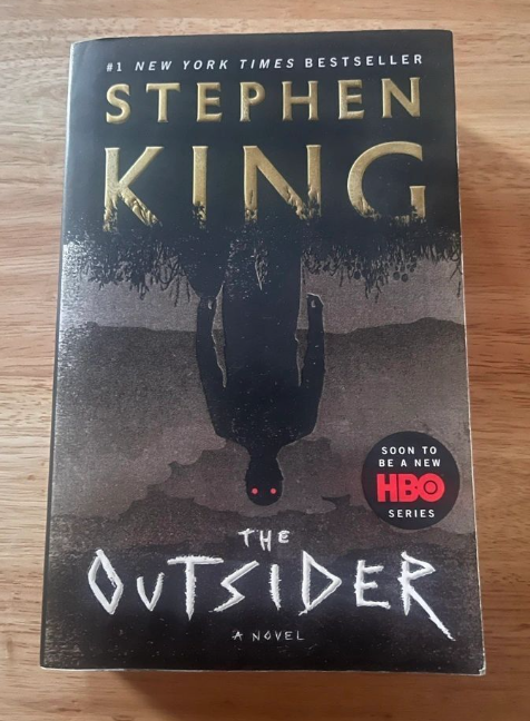 Stephen King - The Outsider Novel - Paperback Pre-Owned