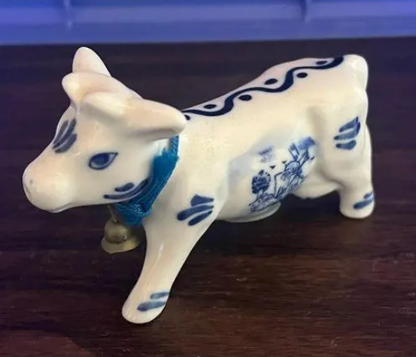 Vintage Delft Blue Cow Pepper Shaker