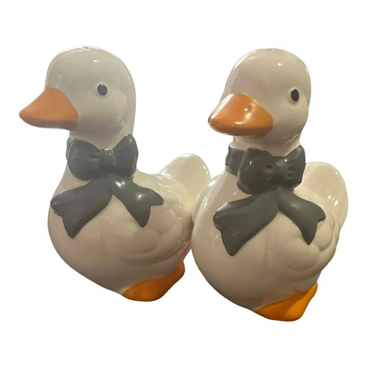 Large Geese with Bows Salt & Pepper Shakers